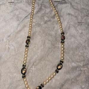 Vintage Signed Japan Faux Pearl and Black Floral Cloisonne Enamel Bead Necklace